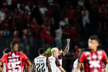 O volante Pulgar voltou a comemorar um gol depois de nove meses de jejum: chute belíssimo de fora da área no Barradão -  (crédito: Flamengo/Divulga&ccedil;&atilde;o)