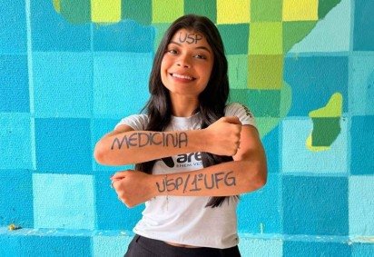 A trajetória de persistência de Giovanna Fagundes até o 1º lugar em Medicina na UFG -  (crédito: Arquivo pessoal)