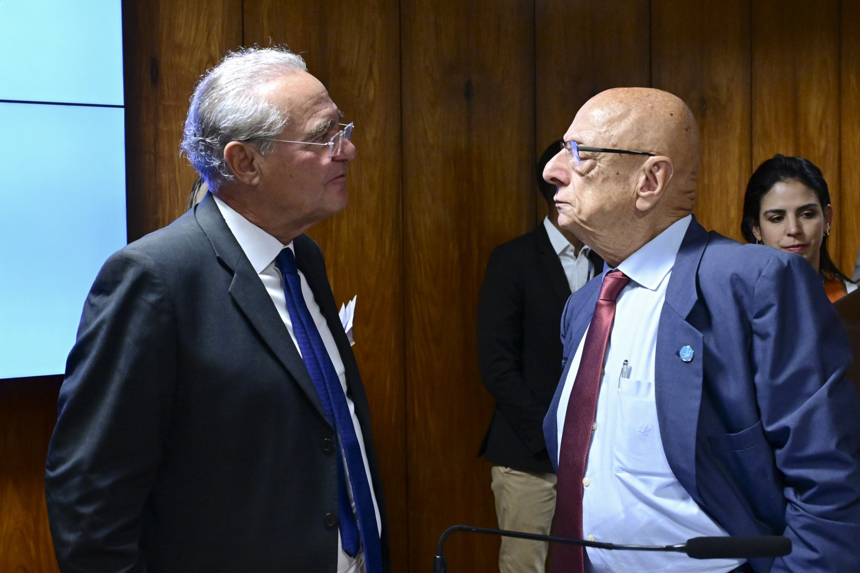 Master: senadores põem foco na atuação da CVM