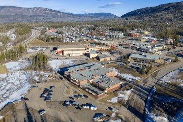 A Escola Secundária de Tumbler Ridge, na Colúmbia Britânica, palco de uma tragédia sem precedentes na região  -  (crédito: Eagle Vision Agency/AFP)