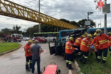 Acidente ocorreu na manhã desta quarta-feira -  (crédito: CBMDF/Divulgação)