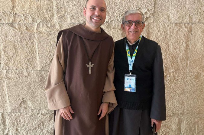 Frei Gilson e Padre Bento, juntos, no México