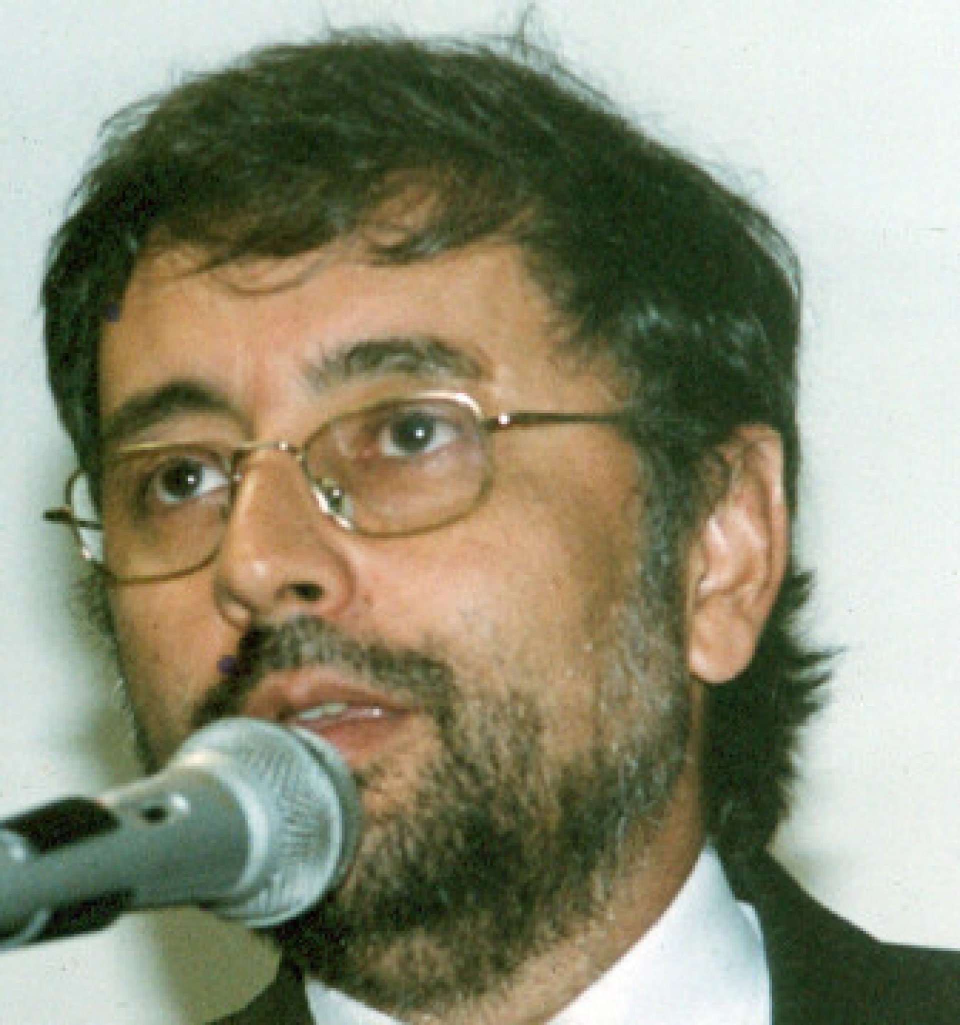 Professor C&eacute;sar Augusto Tib&uacute;rcio Silva participa de formatura, nos anos 1980