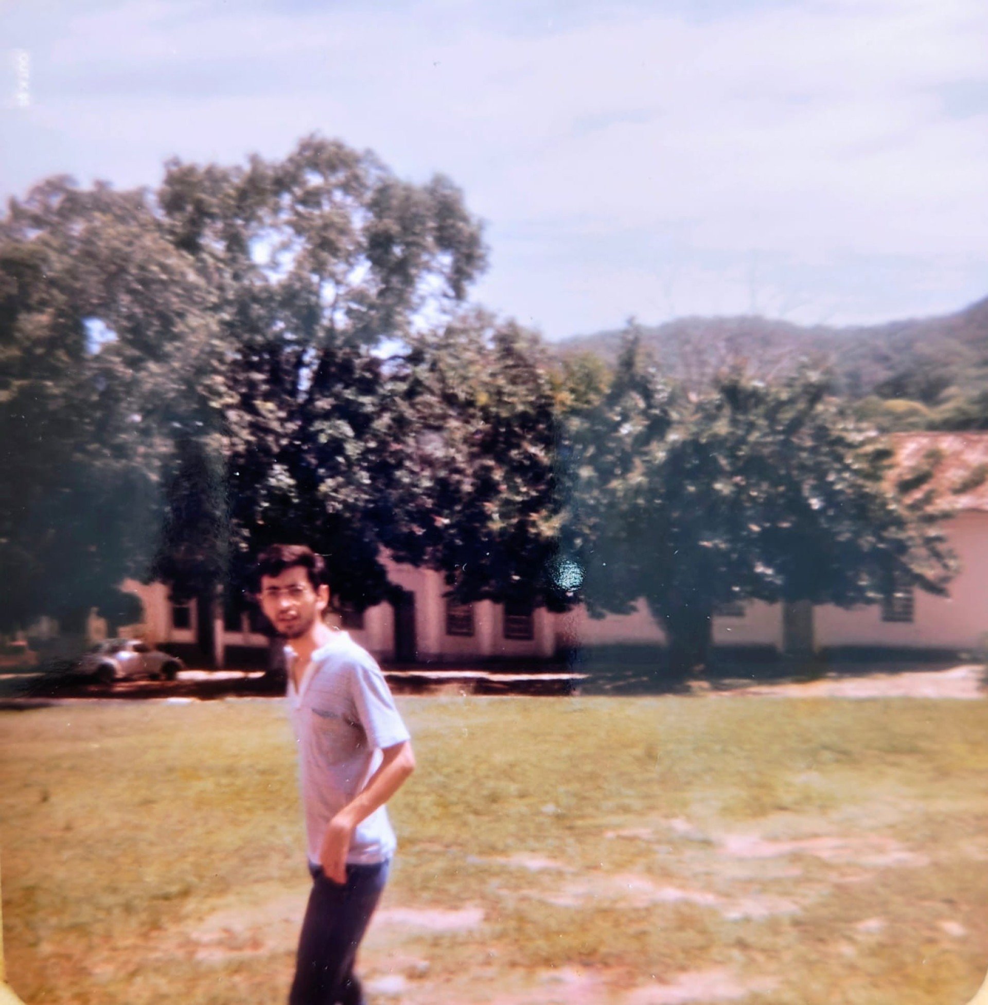  Professor C&eacute;sar Augusto Tib&uacute;rcio Silva em Ouro Preto, meados dos anos 1980