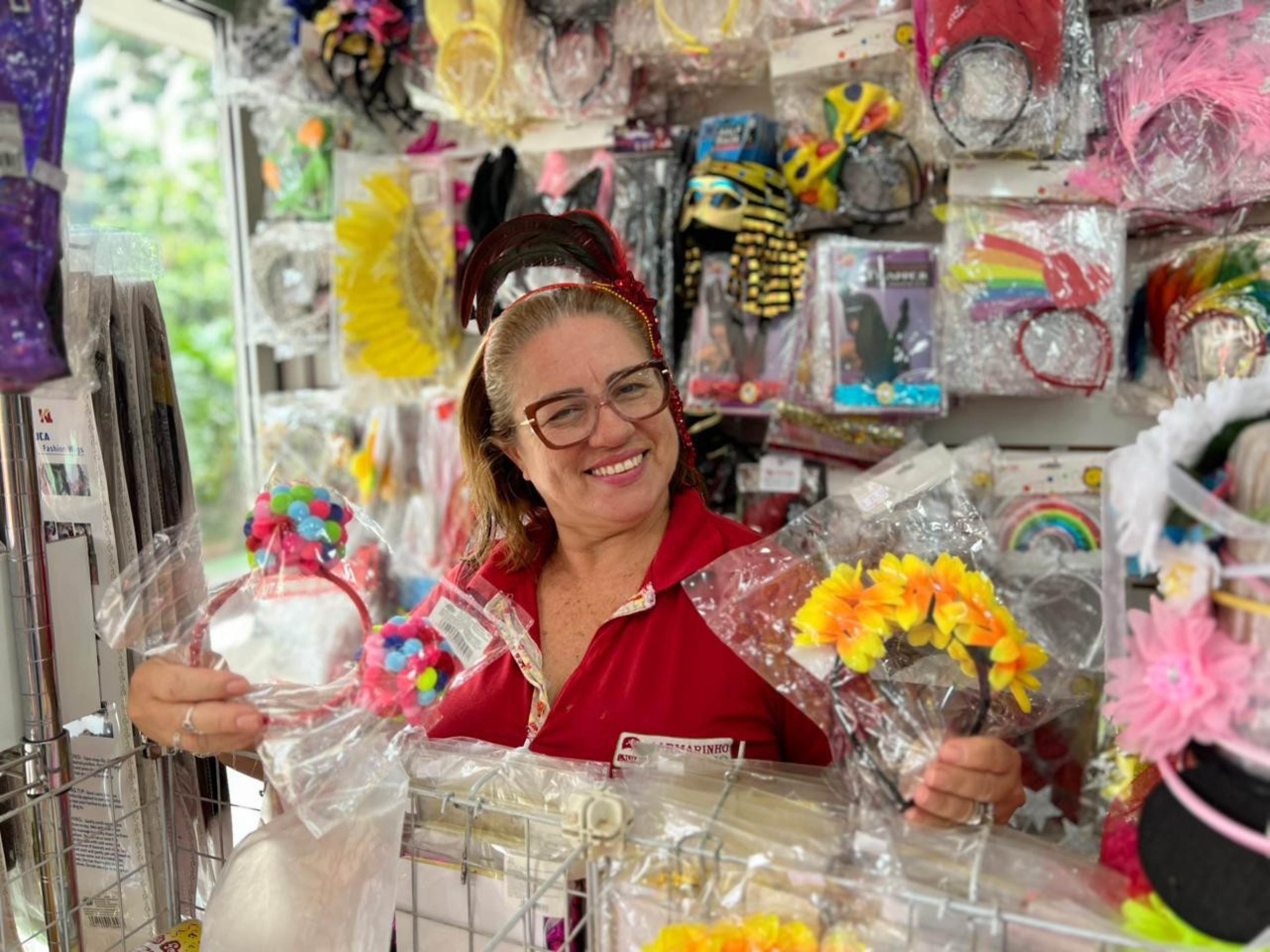 Vendedora Meire Souza, da Armarinho Milano