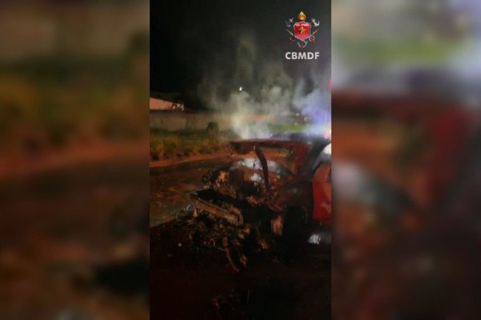 As causas que deram início ao fogo são desconhecidas e devem ser investigadas - (crédito: Divulgação/CBMDF) As causas que deram início ao fogo são desconhecidas e devem ser investigadas - (crédito: Divulgação/CBMDF)