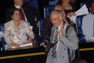 Morre Célio Azevedo, primeiro fotógrafo da Agência Senado -  (crédito: Jane de Araújo/Agência Senado)