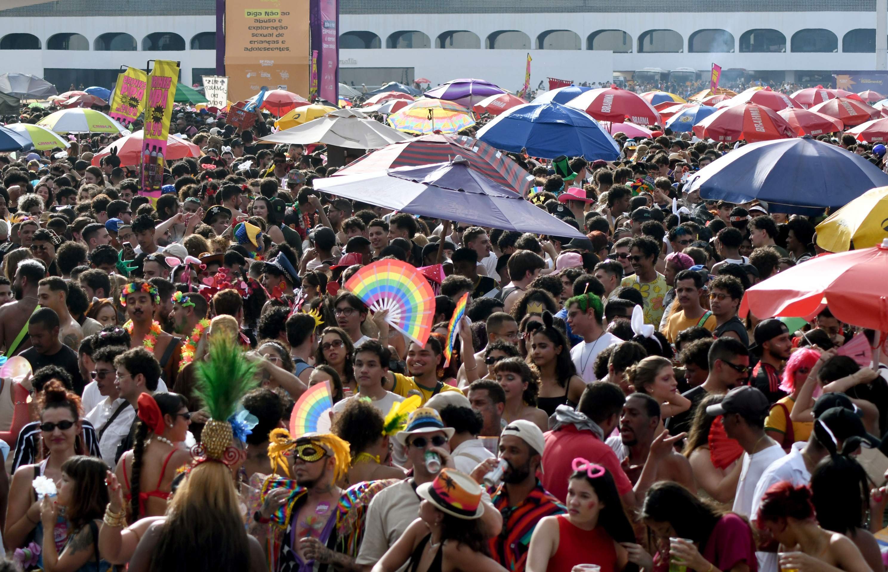  14/02/2026 Cr..dito: Marcelo Ferreira/CB/D.A Press. Brasil. Bras..lia - DF -  Carnaval de Bras..lia 2026 - Bloco do Amor. lcoal Museu da Rep..blica.     