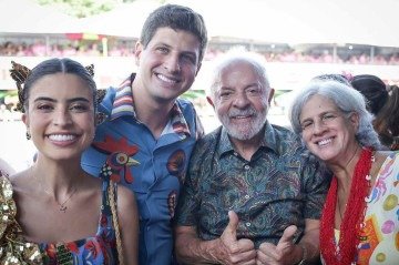 Prefeito de Recife, João Campos posta foto ao lado do presidente Lula - (crédito: Reprodução/Instagram/@joaocampos) Prefeito de Recife, João Campos posta foto ao lado do presidente Lula - (crédito: Reprodução/Instagram/@joaocampos)
