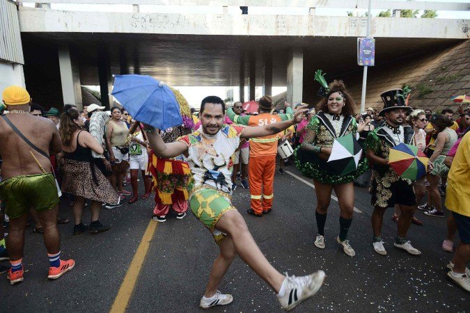 14/02/2026. Crédito: Minervino Júnior/CB/D.A Press. Brasil. Brasilia - DF. Carnaval 2026 Bloco das Vassourinhas - (crédito: Minervino Júnior/CB/D.A.Press) 14/02/2026. Crédito: Minervino Júnior/CB/D.A Press. Brasil. Brasilia - DF. Carnaval 2026 Bloco das Vassourinhas - (crédito: Minervino Júnior/CB/D.A.Press)