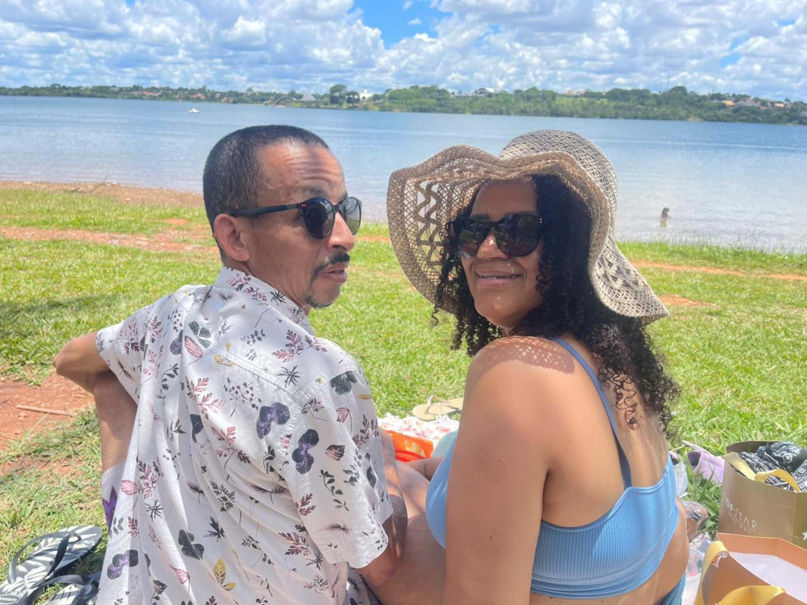 Arnaldo e Katia buscam sossego na Prainha do Lago Norte