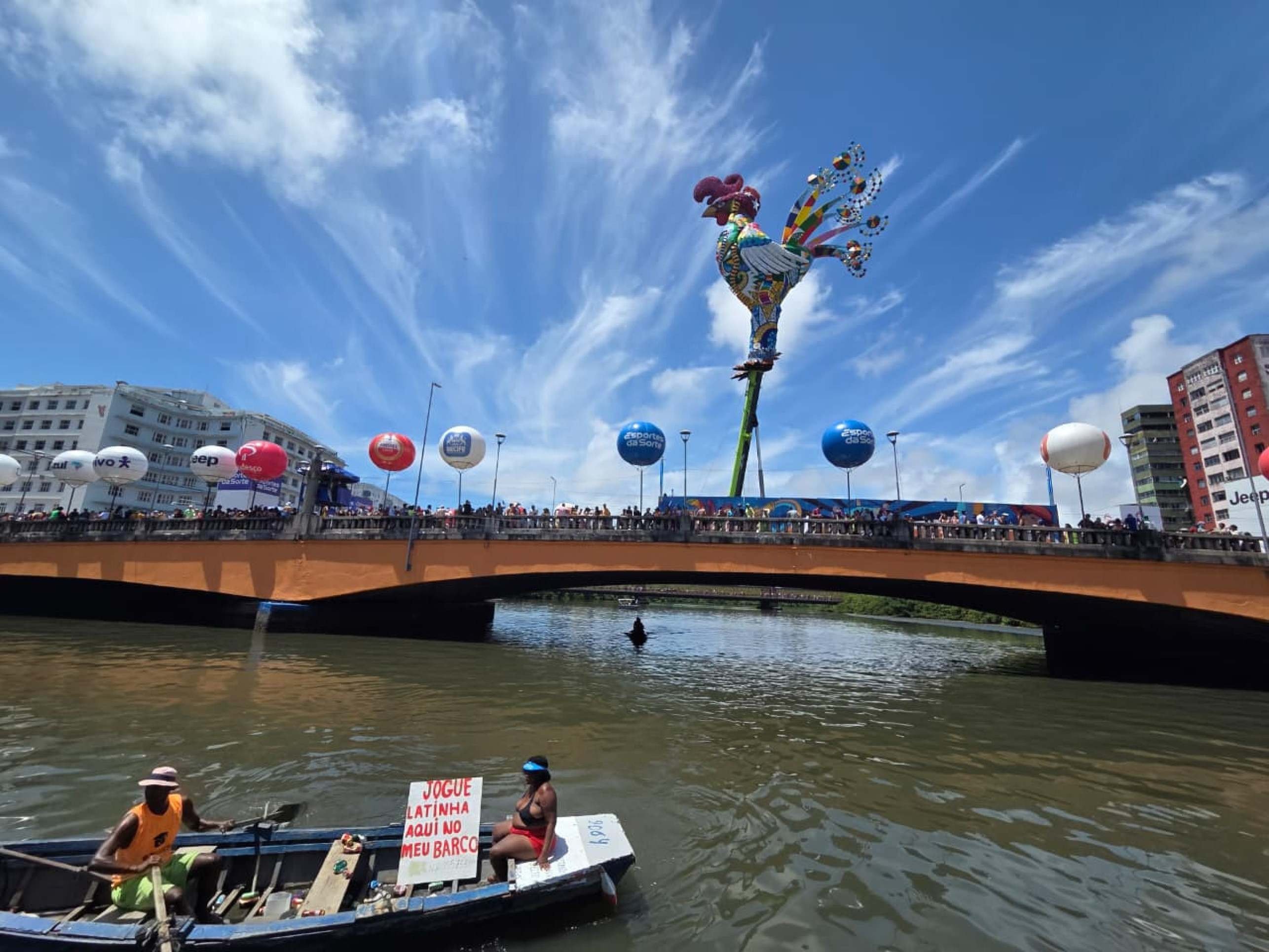 Galo da Madrugada no carnaval de Recife