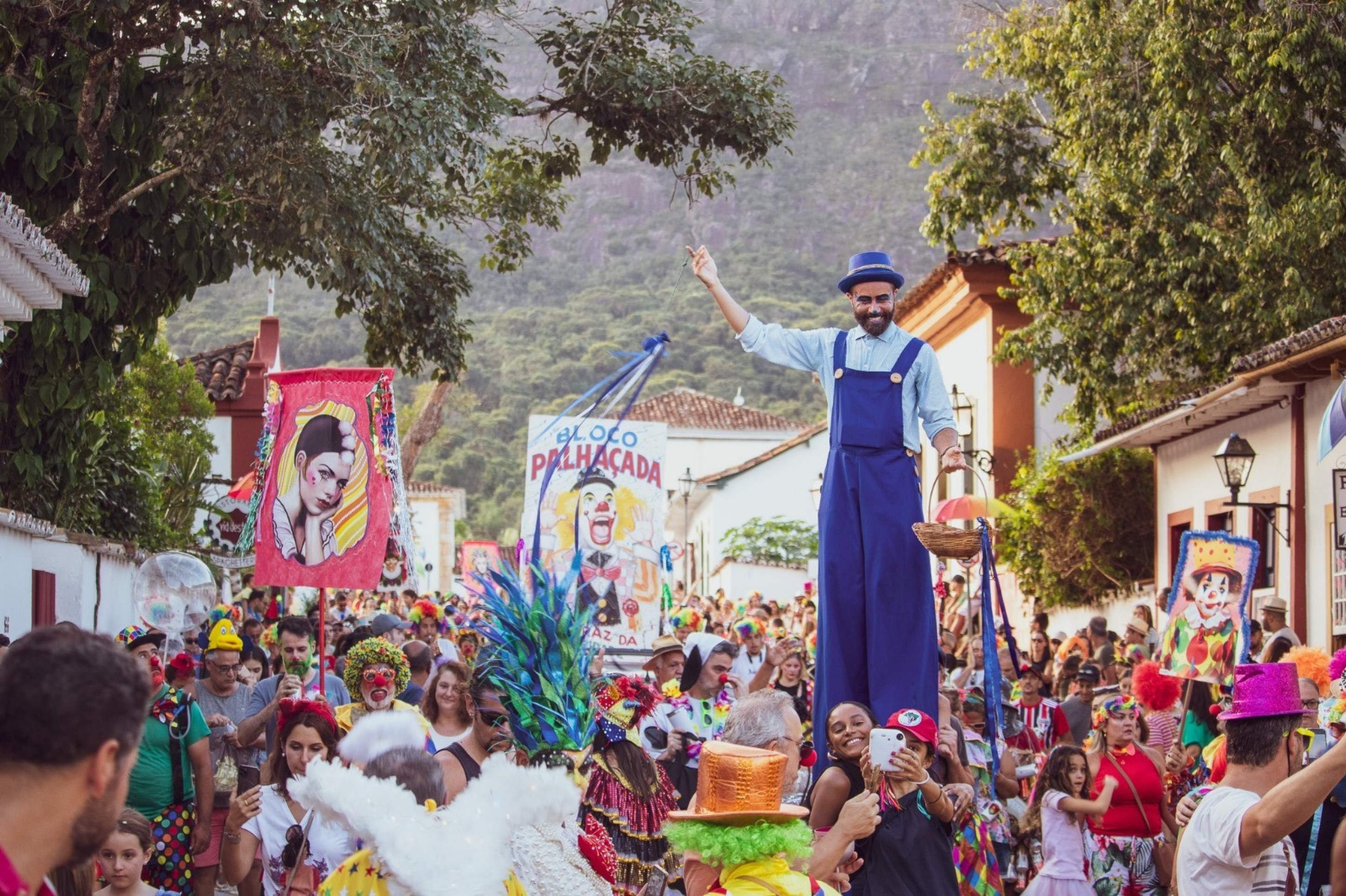 Minas Gerais mostrando história no Carnaval