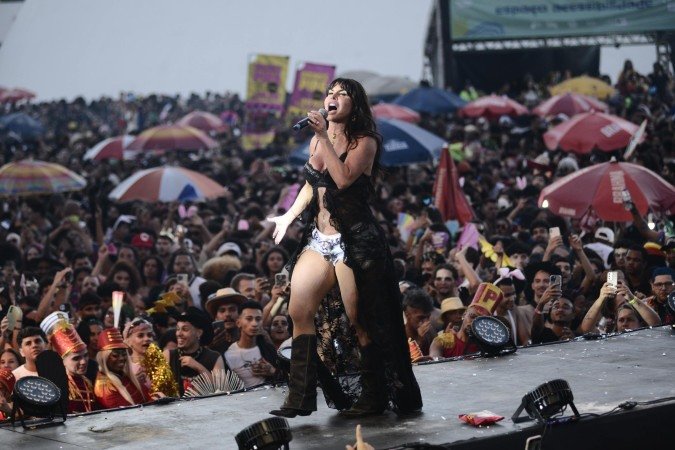 Show da Gretchen no Bloco das Montadas atraiu cerca de 100 mil pessoas à área do Museu Nacional da República