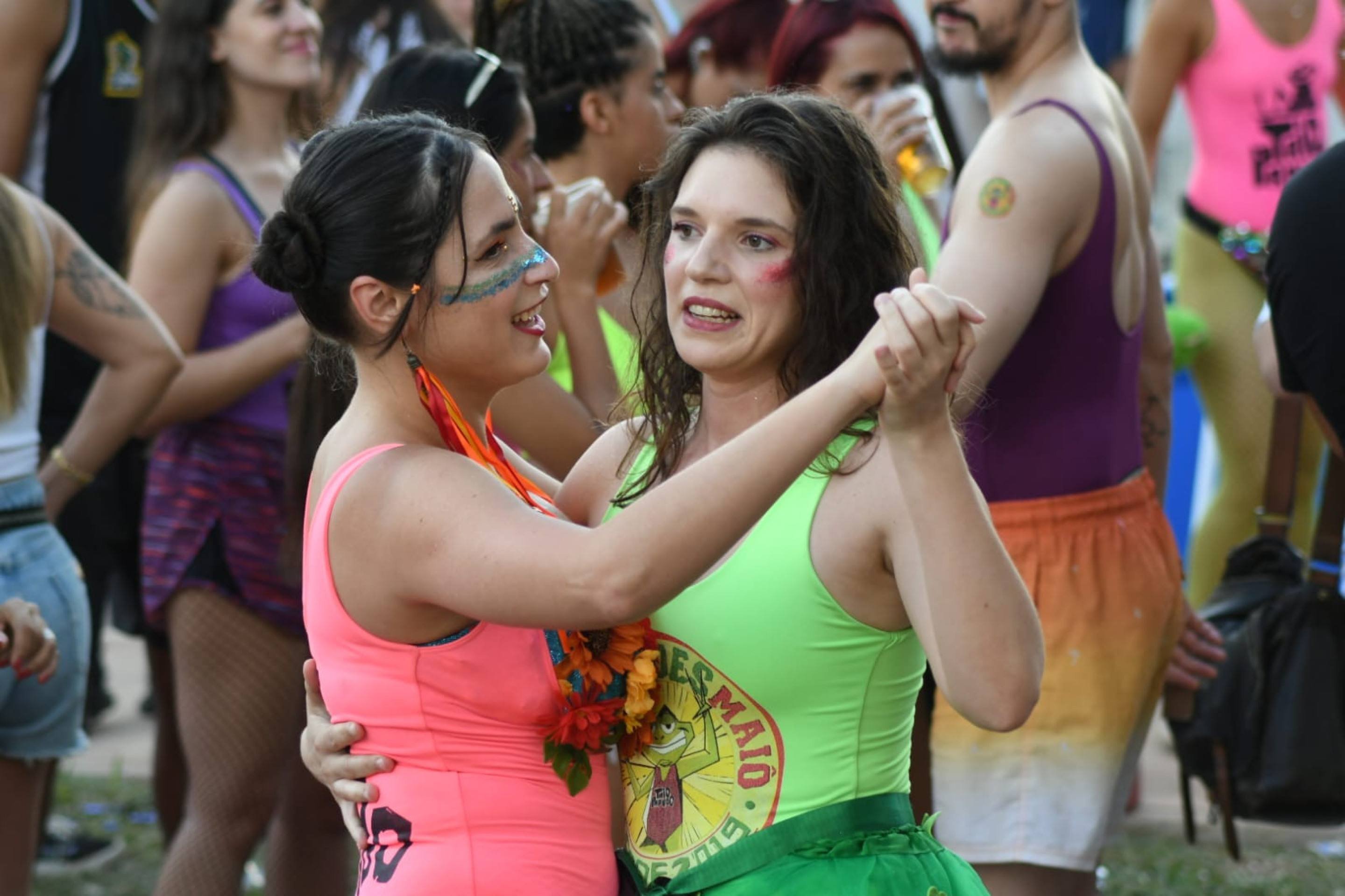 Nat&aacute;lia Mascarenhas saiu de &Aacute;guas Claras para curtir a festa no Setor Carnavalesco Sul