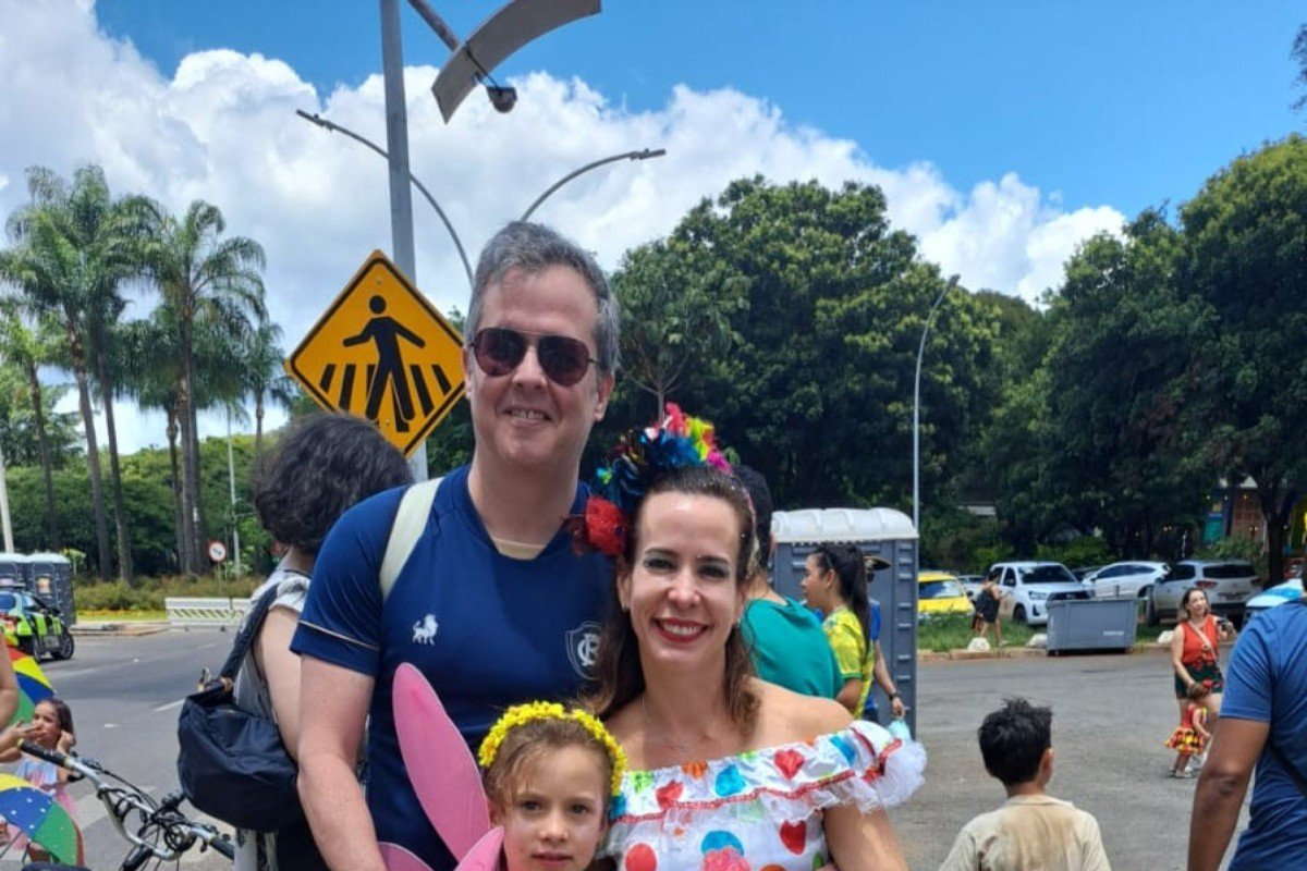 Adriana de Jesus e Igor Chaves com as filhas Maria Ant&ocirc;nia (8) e Maria Sofia de Jesus (6)