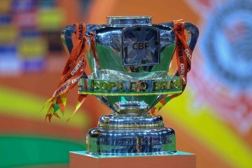 Troféu da Copa do Brasil: disputa importante do futebol nacional -  (crédito: Divulgação/copabetanodobrasil)