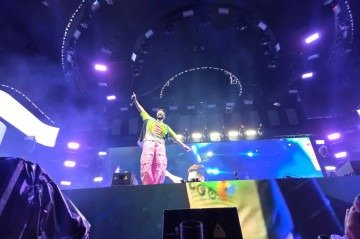 O DJ Alok, durante o show realizado no palco do Marco Zero, em Recife, Pernambuco - (crédito: Darcianne Diogo CB/DA Press) O DJ Alok, durante o show realizado no palco do Marco Zero, em Recife, Pernambuco - (crédito: Darcianne Diogo CB/DA Press)