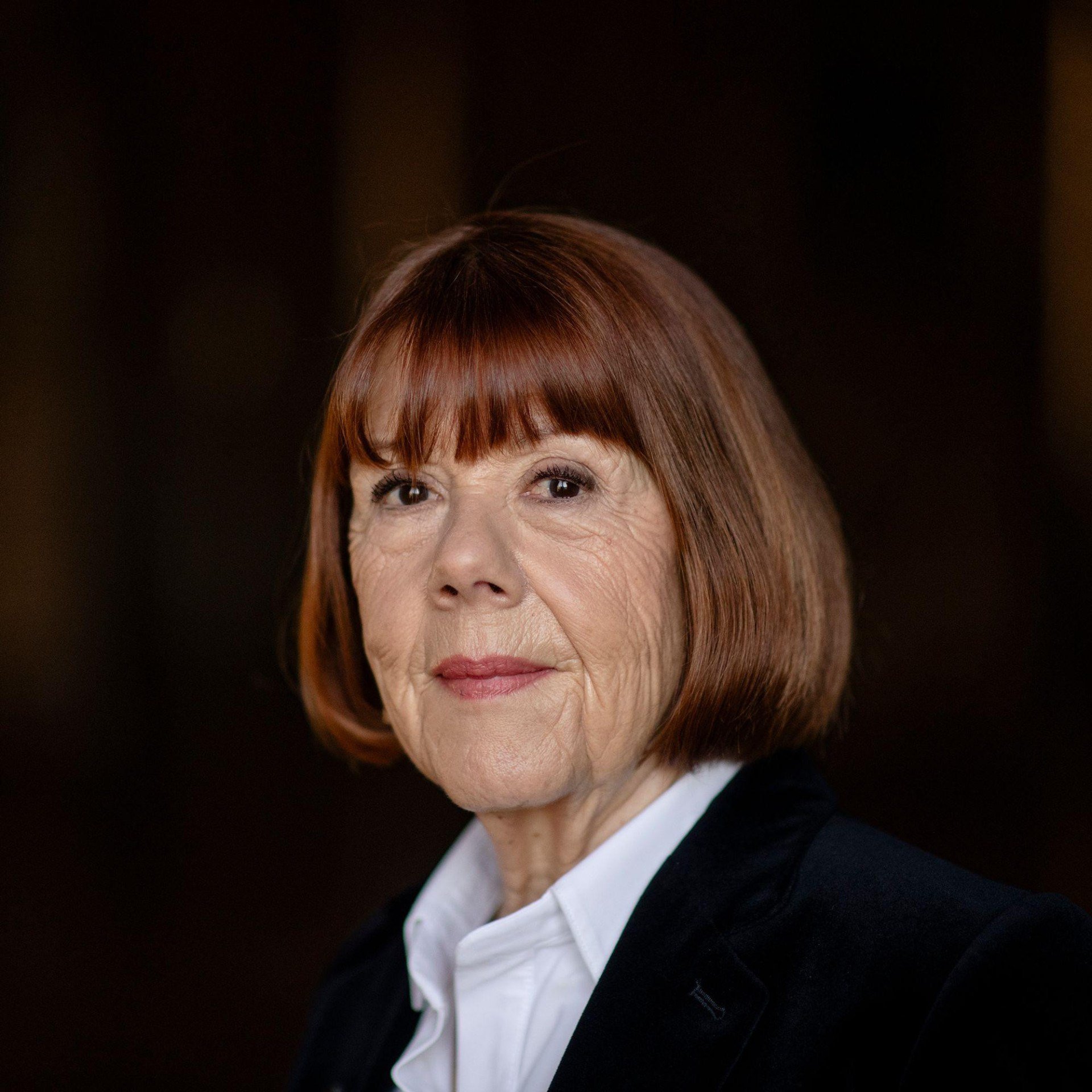 'Levou muito tempo para nos reconstruirmos', afirma Gisèle Pelicot sobre as consequências das revelações sobre seus filhos Florian (esquerda), Caroline (centro) e David (no final, à direita) -  (crédito: CHRISTOPHE SIMON/AFP)