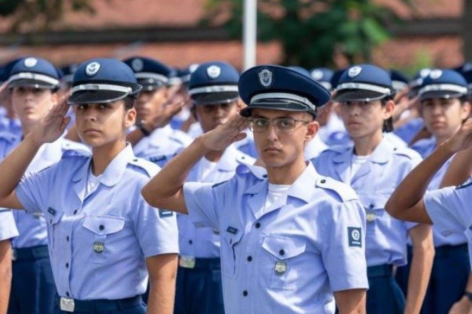 Força Aérea Brasileira (FAB) abre concurso para Primeira Turma do Curso de Formação de Sargentos da Aeronáutica  -  (crédito: Reprodução/FAB)