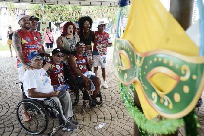  16/02/2026. Crédito: Minervino Júnior/CB/D.A Press. Brasil.  Brasilia - DF. Carnaval 2026 Bloco Deficiente é a mãe na Torre de TV.