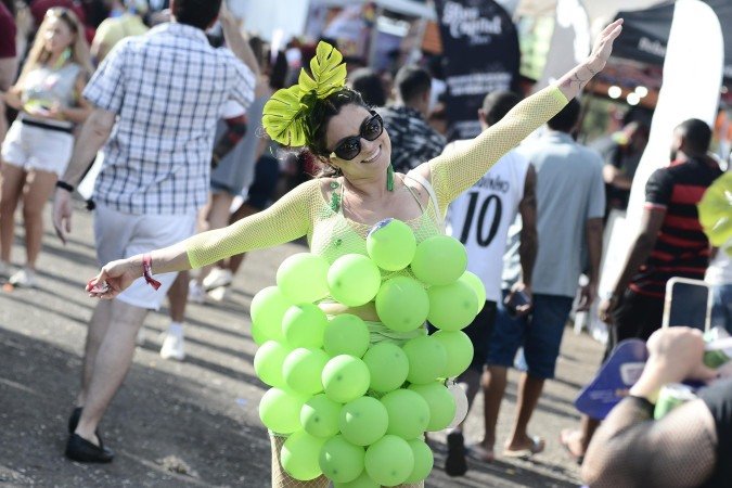  16/02/2026. Crédito: Minervino Júnior/CB/D.A Press. Brasil.  Brasilia - DF. Carnaval 2026 Bloco Concentra mas não sai no estacionamento do Clube Minas Brasília