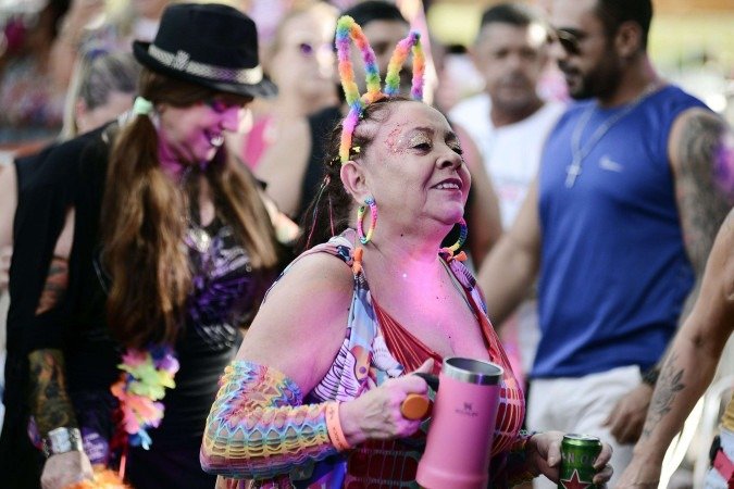  16/02/2026. Crédito: Minervino Júnior/CB/D.A Press. Brasil.  Brasilia - DF. Carnaval 2026 Bloco Concentra mas não sai no estacionamento do Clube Minas Brasília