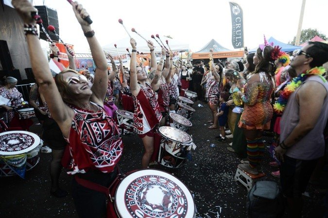  16/02/2026. Crédito: Minervino Júnior/CB/D.A Press. Brasil.  Brasilia - DF. Carnaval 2026 Bloco Concentra mas não sai no estacionamento do Clube Minas Brasília