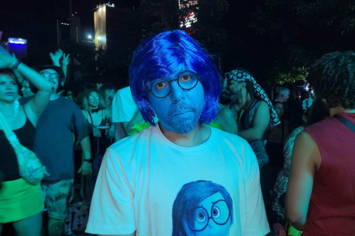 Gustavo von Sperling encarnou o esp&iacute;rito da tristeza para a folia