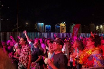 A estreia do bloco contou com três bandas e apresentação de DJ -  (crédito: Beatriz Mascarenhas/CB/DA Press)