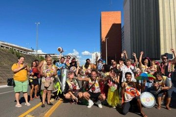 "O povo tem fome": bloco criado por pessoas em situa&ccedil;&atilde;o de rua protesta -  (crédito: Vit&oacute;ria Torres / CB / DA Press)