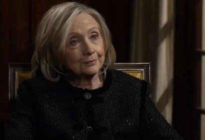 Bill e Hillary Clinton vão testemunhar diante de um comitê do Congresso sobre Jeffrey Epstein -  (crédito: Getty Images) -Bill e Hillary Clinton vão testemunhar diante de um comitê do Congresso sobre Jeffrey Epstein -  (crédito: Getty Images)