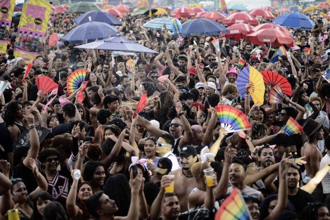 Bloco As Leis de Gaga lotou o a área do Museu Nacional da República