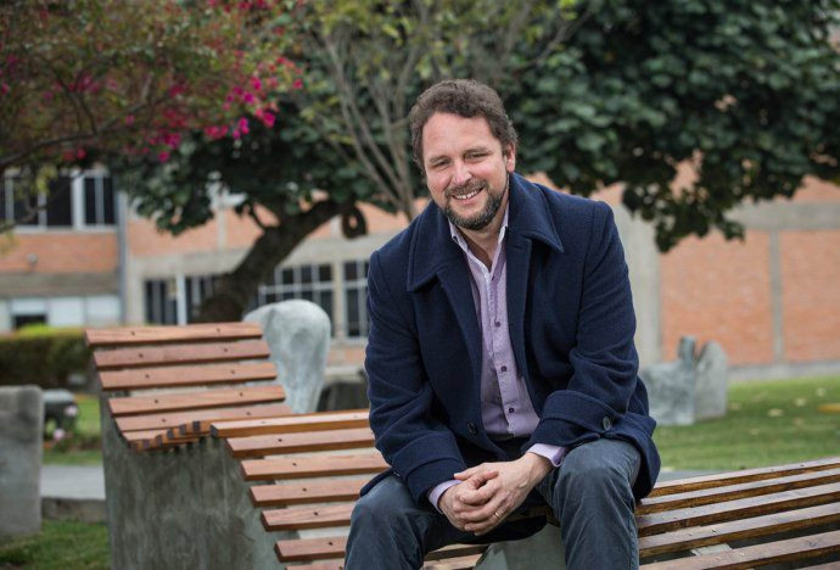 Eduardo Dargent, professor de ci&ecirc;ncia pol&iacute;tica da Pontif&iacute;cia Universidad Cat&oacute;lica del Per&uacute; (em Lima)