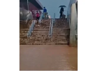 Chuva deixou estação inundada -  (crédito: Material cedido ao Correio)