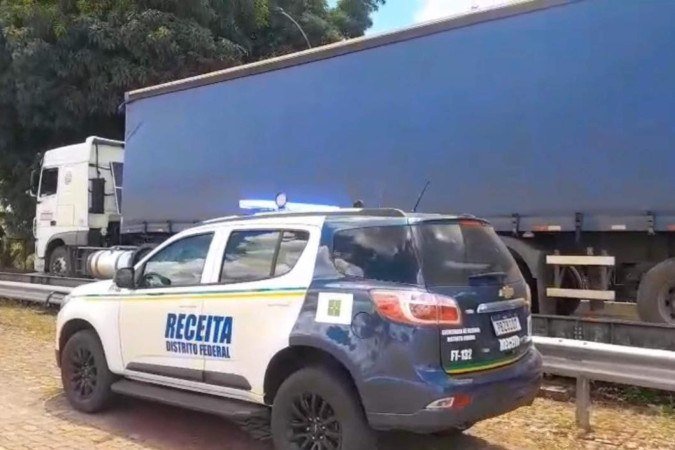 Operação Carnaval: GDF recolhe R$ 6 milhões de mercadorias irregulares - (crédito: Seec/Divulgação) Operação Carnaval: GDF recolhe R$ 6 milhões de mercadorias irregulares - (crédito: Seec/Divulgação)