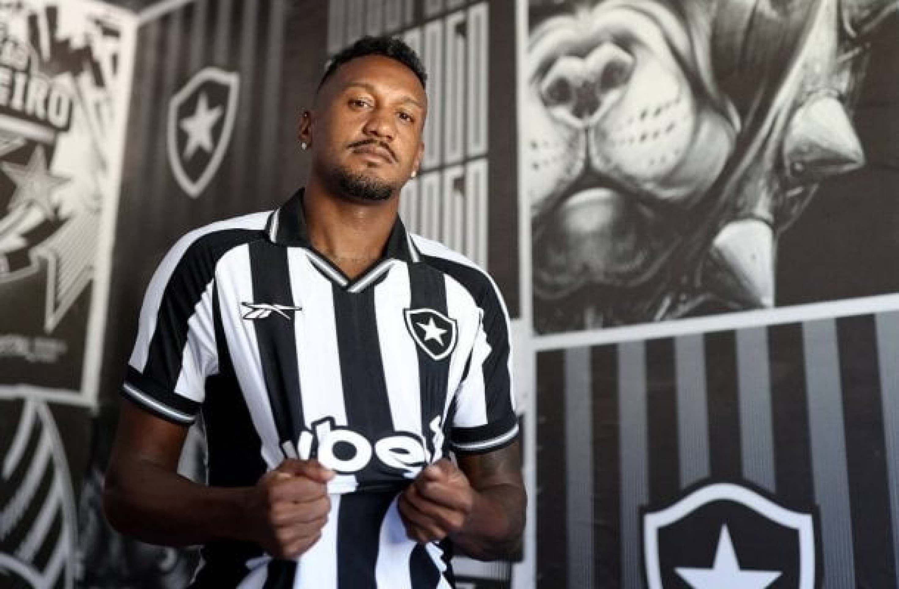 Edenílson reforça o Fogão  -  (crédito: Foto: Vitor Silva/Botafogo )