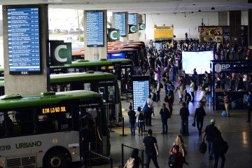Movimentação na Rodoviária do Plano Piloto -  (crédito: Minervino Júnior/CB/D.A.Press)