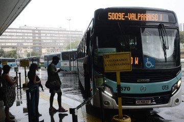 Da Rodoviária do Plano Piloto saem linhas que ligam Brasília ai Entorno; passagens terão de mais de 2,5% a partir deste domingo - (crédito: Minervino Júnior/CB) Da Rodoviária do Plano Piloto saem linhas que ligam Brasília ai Entorno; passagens terão de mais de 2,5% a partir deste domingo - (crédito: Minervino Júnior/CB)