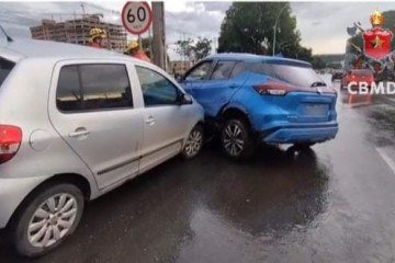 O estado de saúde e a identidade da pessoa socorrida não foram divulgados - (crédito: Divulgação/CBMDF) O estado de saúde e a identidade da pessoa socorrida não foram divulgados - (crédito: Divulgação/CBMDF)