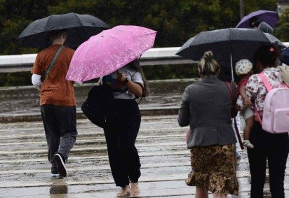 Na segunda-feira, as chuvas começam a reduzir -  (crédito: Minervino Júnior/CB/D.A.Press) -Na segunda-feira, as chuvas começam a reduzir -  (crédito: Minervino Júnior/CB/D.A.Press)