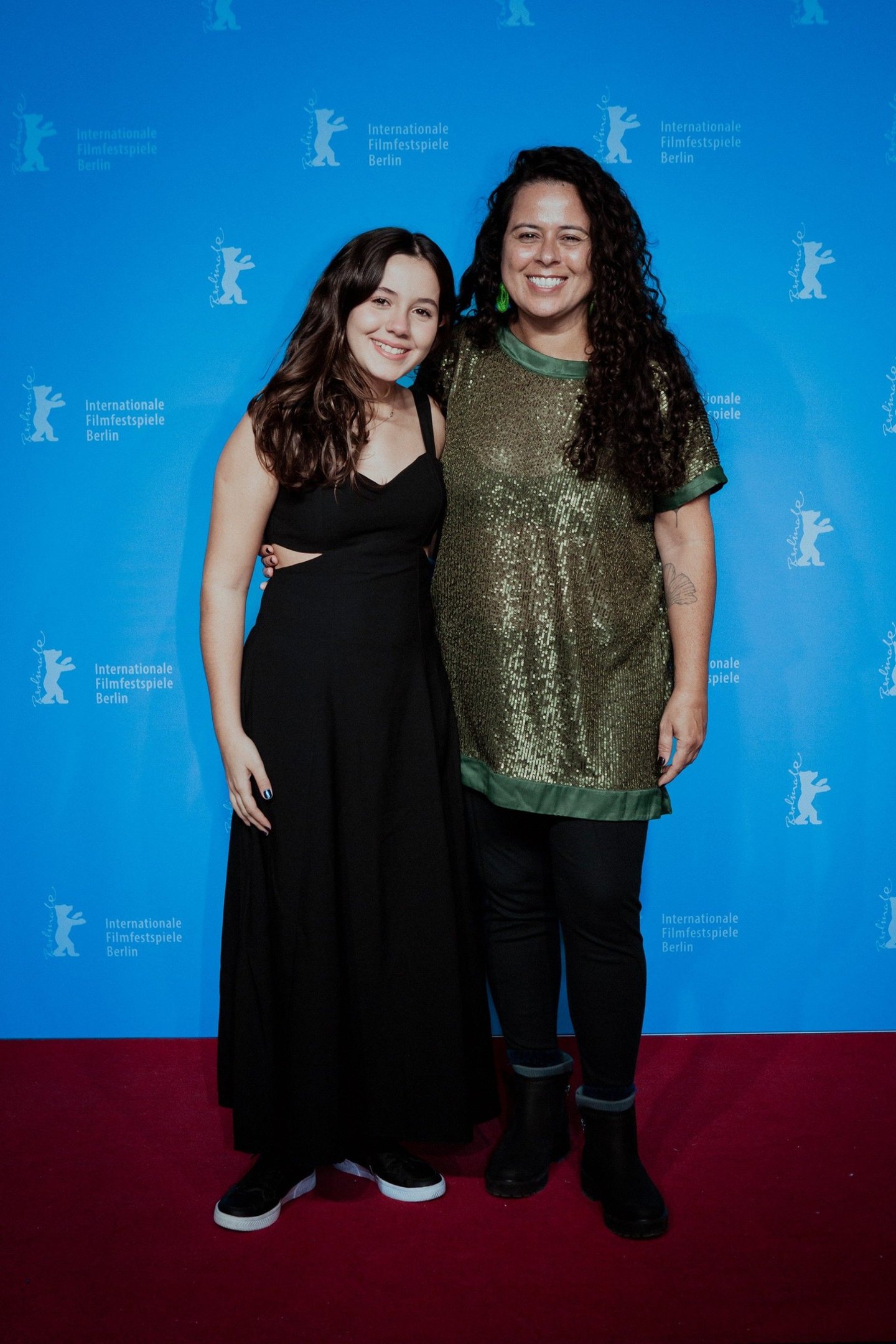  2026.Lua Arellano e Jana&iacute;na Marques (atriz e a diretora do filme FIZ UM FOGUETE IMAGINANDO QUE VOC&Ecirc; VINHA