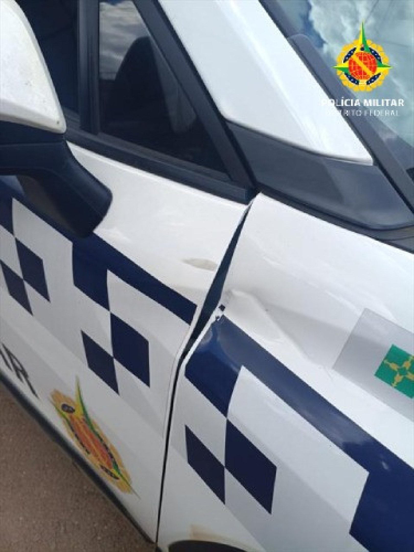 Viatura da PMDF foi apedrejada