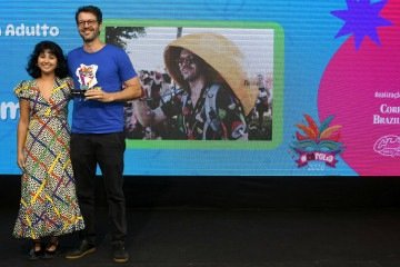 Orelhão vence como Melhor Fantasia Adulto no CB Folia 2026
- (crédito: Marcelo Ferreira/CB/D.A Press) Orelhão vence como Melhor Fantasia Adulto no CB Folia 2026
- (crédito: Marcelo Ferreira/CB/D.A Press)