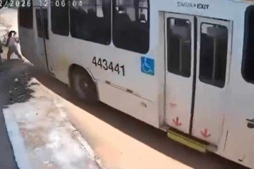 Mulher é atingida por traseira de ônibus da Marechal durante manobra no Sol Nascente - (crédito: Cedido ao Correio) Mulher é atingida por traseira de ônibus da Marechal durante manobra no Sol Nascente - (crédito: Cedido ao Correio)