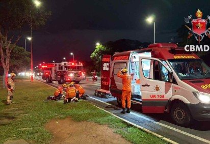 A dinâmica que levou ao atropelamento deverá ser apurada pelas autoridades -  (crédito: Divulgação/CBMDF) -A dinâmica que levou ao atropelamento deverá ser apurada pelas autoridades -  (crédito: Divulgação/CBMDF)