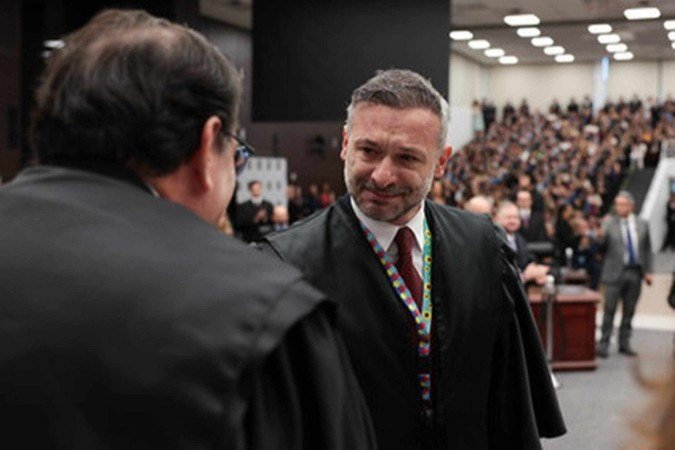 Alexandre Rosa foi diagnosticado com autismo nível 1 de suporte em 2021, aos 47 anos -  (crédito: Cristiano Estrela/NCI TJSC)