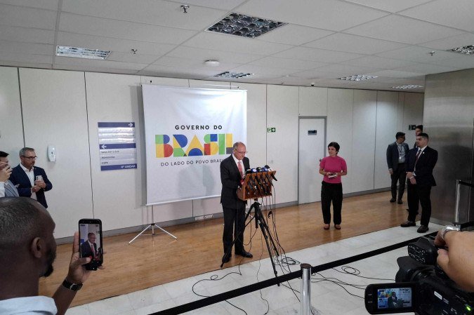 Além de minimizar a taxação global anunciada pelos EUA, Alckmin celebrou a decisão da justiça dos EUA em retirar o tarifaço que abrangia produtos brasileiros - (crédito: Franciscso Artur de Lima/CB) Além de minimizar a taxação global anunciada pelos EUA, Alckmin celebrou a decisão da justiça dos EUA em retirar o tarifaço que abrangia produtos brasileiros - (crédito: Franciscso Artur de Lima/CB)