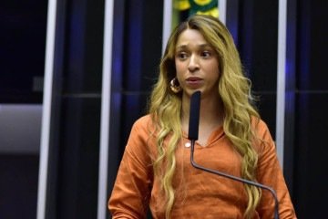 2026. Eixo Capital. Erika Hilton (foto de 4/10/2023) -  (crédito: Zeca Ribeiro/Câm. Deputados)