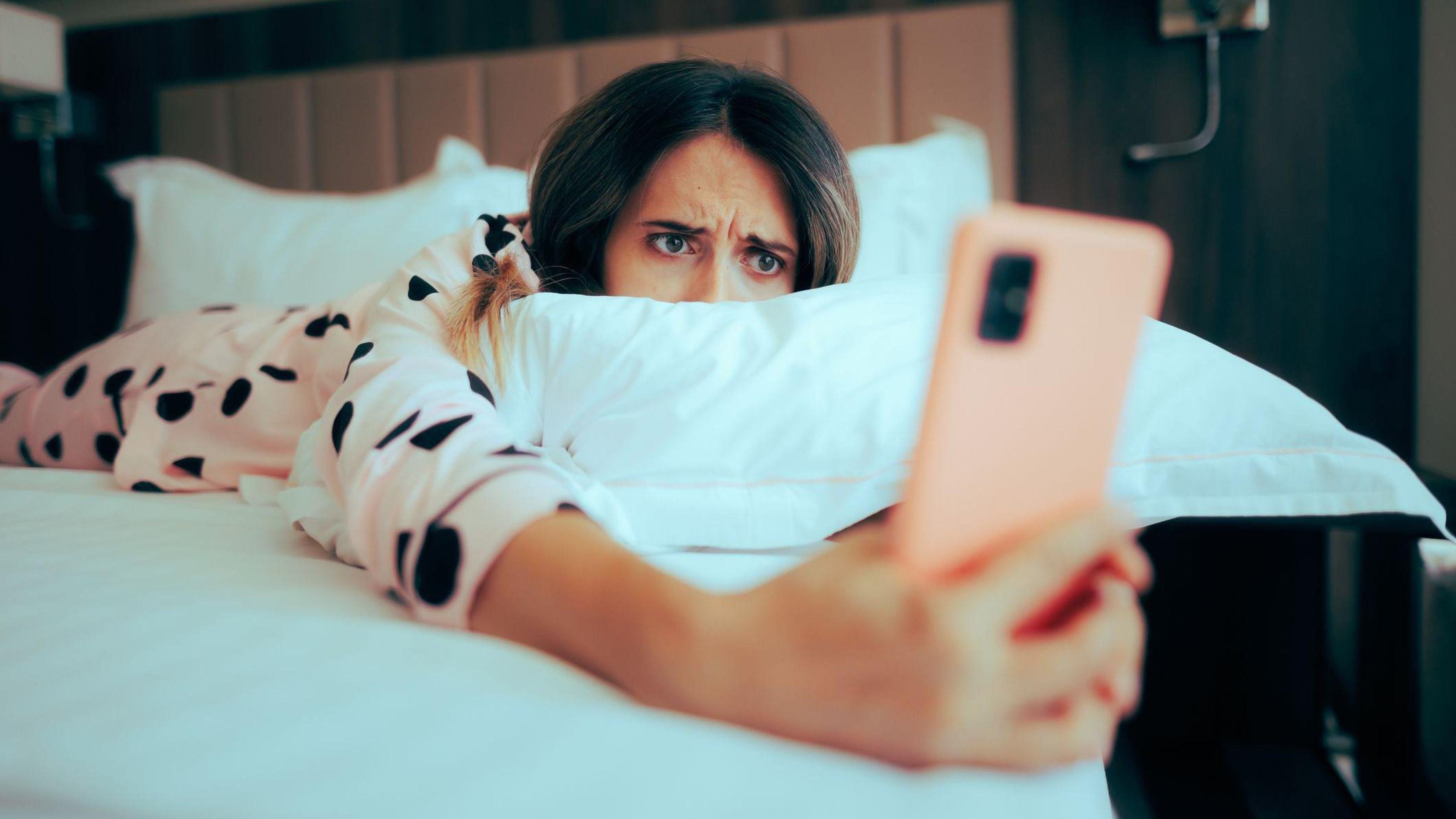 Os limerentes têm seus pensamentos totalmente presos à pessoa objeto do seu desejo, o que pode trazer sérios prejuízos para sua vida pessoal e profissional - (crédito: Getty Images) Os limerentes têm seus pensamentos totalmente presos à pessoa objeto do seu desejo, o que pode trazer sérios prejuízos para sua vida pessoal e profissional - (crédito: Getty Images)